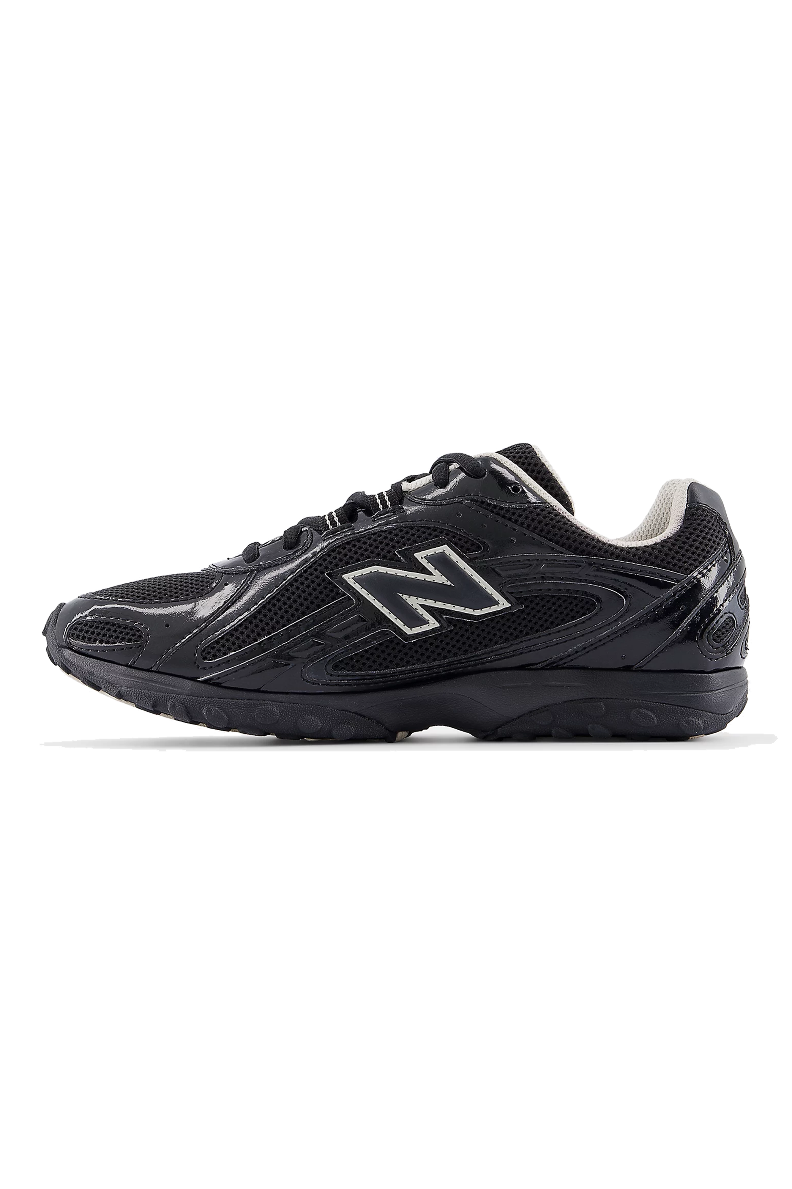 204 "Black/Timberwolf"