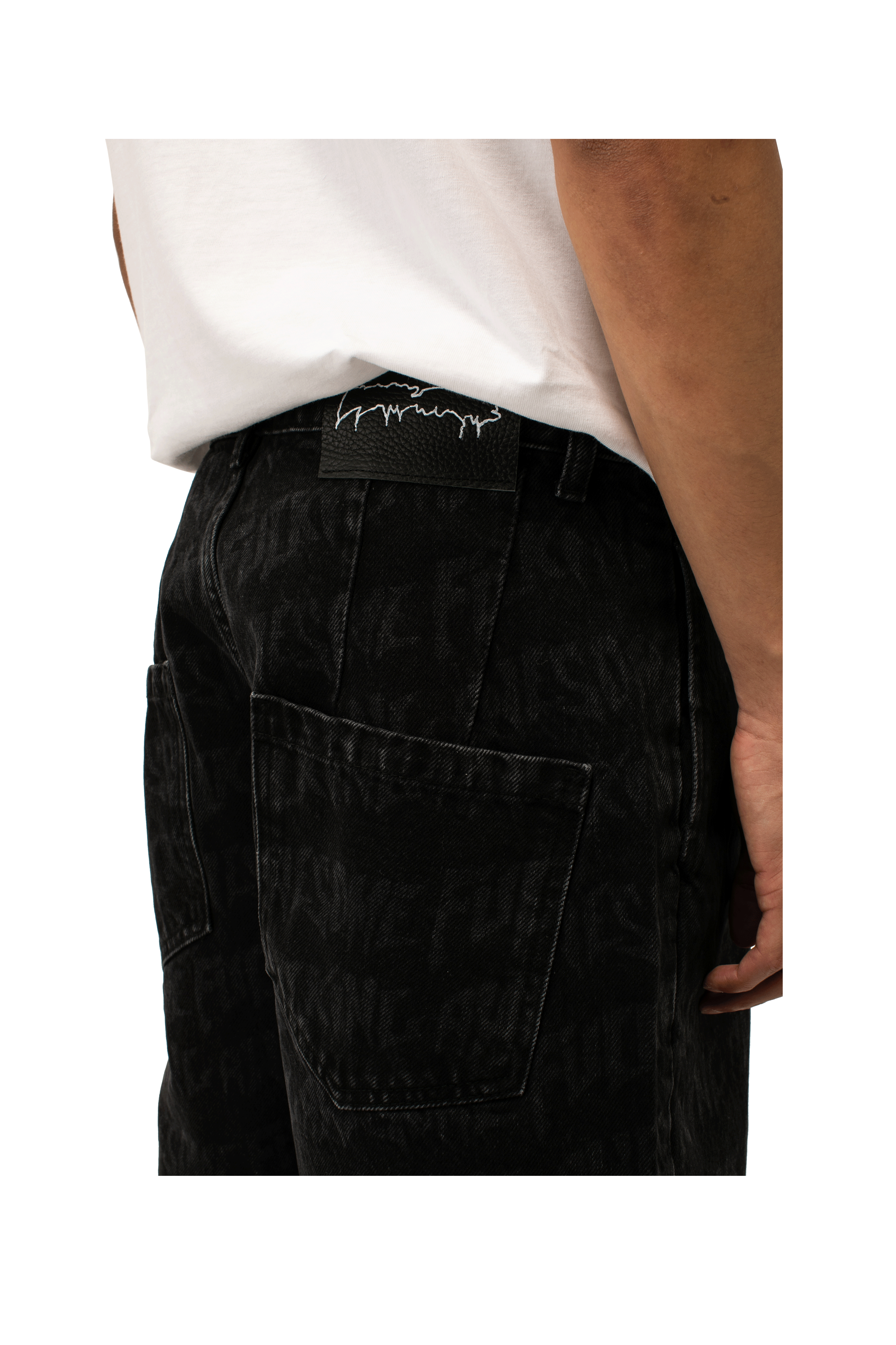 Baggy Pleated Denim Laser Stamp Shorts