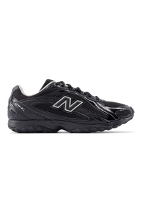 204 "Black/Timberwolf"