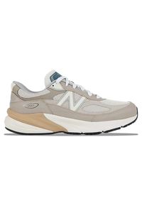 990